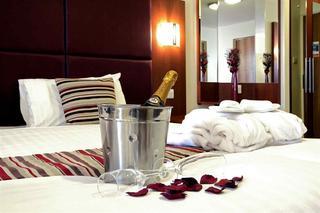 Mercure Swindon East Hotel And Spa Eksteriør bilde